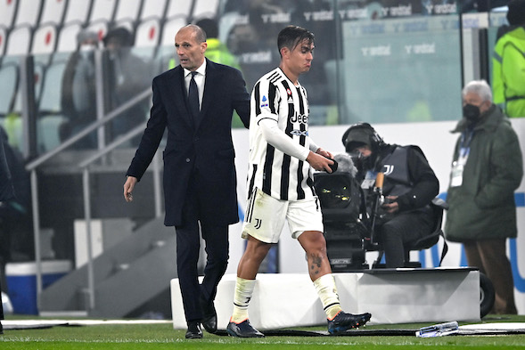 Lite Dybala-Allegri. Paulo chiede più ore di riposo, il tecnico risponde: «Proprio tu!» Lite Dybala-Allegri. Paulo chiede più ore di riposo, il tecnico risponde: «Proprio tu!»