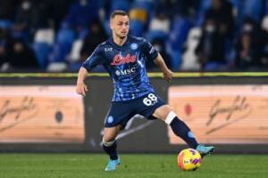 Lobotka completa il 93,8% dei passaggi, solo Kroos e Danilo Pereira hanno fatto meglio item-thumbnail