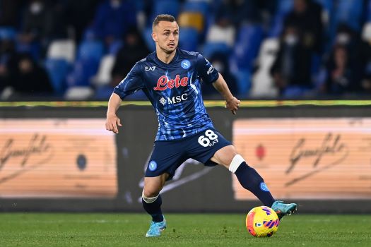 Lobotka completa il 93,8% dei passaggi, solo Kroos e Danilo Pereira hanno fatto meglio Lobotka completa il 93,8% dei passaggi, solo Kroos e Danilo Pereira hanno fatto meglio