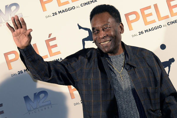 Zico: «Il soprannome ‘Pelé bianco’ è stato sempre un peso. Pelé è stato unico, il re del calcio» Zico: «Il soprannome ‘Pelé bianco’ è stato sempre un peso. Pelé è stato unico, il re del calcio»