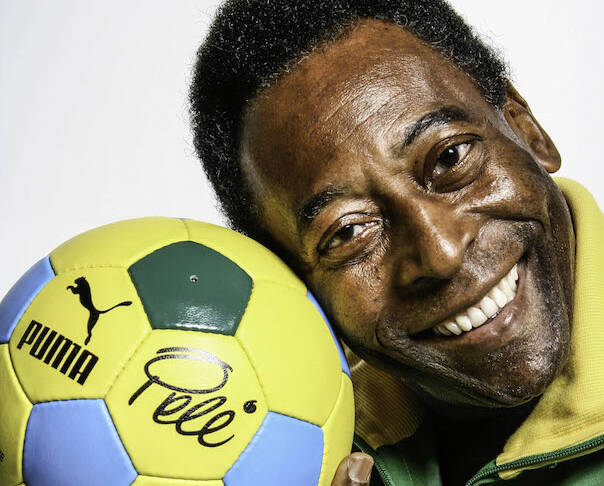 El Paìs: «Pelé si fece pagare 125.000 dollari per allacciarsi pianissimo un paio di scarpe Puma»