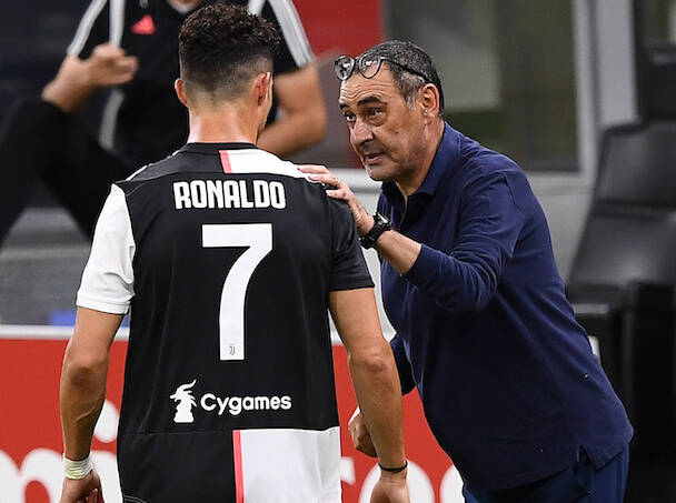 Gazzetta: quando Sarri disse no a Cristiano Ronaldo che voleva gli allenamenti al mattino Gazzetta: quando Sarri disse no a Cristiano Ronaldo che voleva gli allenamenti al mattino