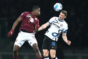Singo e Gosens in Torino-Inter