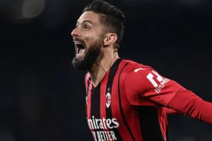 Giroud Il Napoli resta a più sei sul Milan