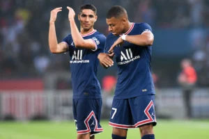 Hakimi e Mbappé