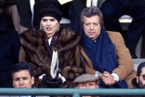 La Fiorentina rischia seriamente di andare in Serie B. E parte l’autodafé dei calciatori con i tifosi