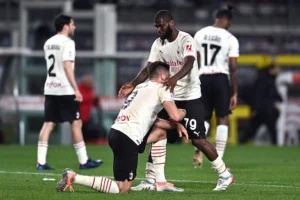 Giroud e Kessie, Milan