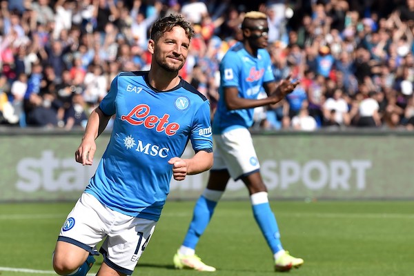 Sky: «Va bene Napoli, l’amore e il golfo ma con Mertens va trovata l’intesa sui soldi»