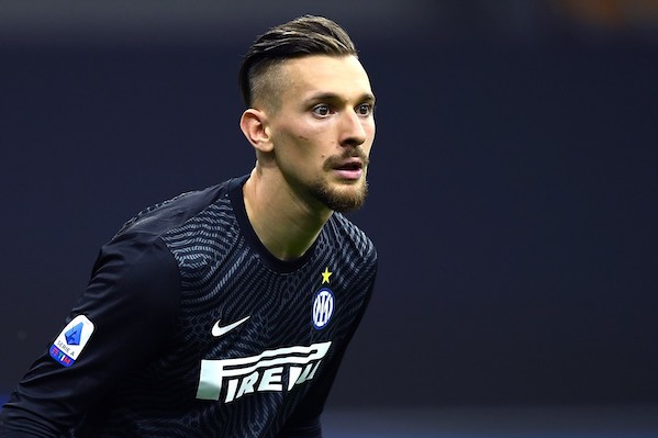 La patologia della costruzione da dietro decide il campionato. Radu come Meret, l’Inter perde a Bologna La patologia della costruzione da dietro decide il campionato. Radu come Meret, l’Inter perde a Bologna
