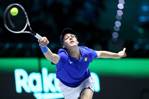 Da oggi Sinner non è più una promessa. Batte Alcaraz a Wimbledon ed entra nell’età adulta Da oggi Sinner non è più una promessa. Batte Alcaraz a Wimbledon ed entra nell’età adulta