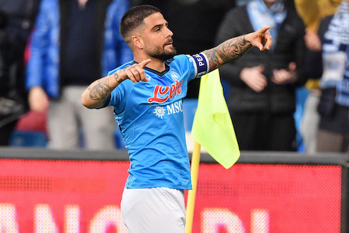 Corrmezz: per Insigne a Napoli passione, amore e odio. Per lui uno striscione della curva