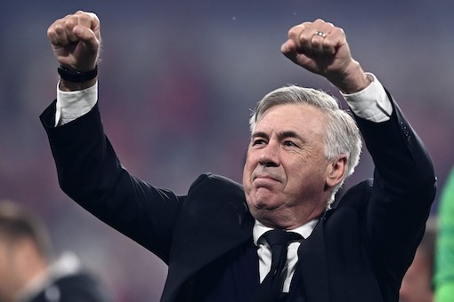 Ancelotti licenziato come una comparsa da De Laurentiis: gli altri tecnici parlano, lui vince roba seria