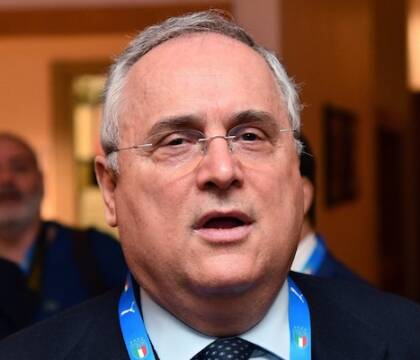 Lotito e gli egoismi della Lazio: «se qualcuno pensa che si possa fare da soli, interviene il presidente» Lotito e gli egoismi della Lazio: «se qualcuno pensa che si possa fare da soli, interviene il presidente»