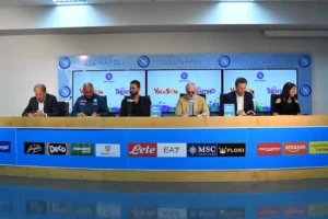 La conferenza del Napoli per Dimaro