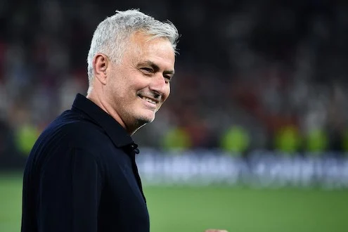 L’Inter aveva chiamato Mourinho ma le clausola di rescissione dal Fenerbahce era troppo alta (Repubblica) L’Inter aveva chiamato Mourinho ma le clausola di rescissione dal Fenerbahce era troppo alta (Repubblica)