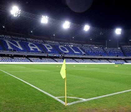 Stadio a Bagnoli, nulla di fatto. Palla in tribuna, si prende tempo