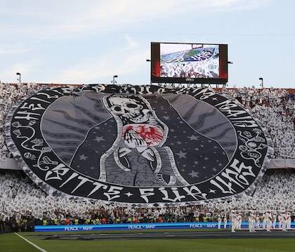 La Faz: “è con passione e senso d’appartenenza che l’Eintracht ha vinto. Tifosi al centro del progetto”