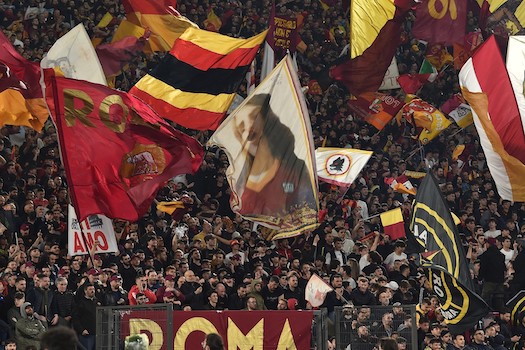Roma-Feyenoord, tensione tra ultras: 200 romanisti aspettavano gli olandesi con i bastoni (VIDEO)