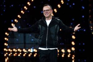 Gigi D’Alessio: «Salvai mio figlio dallo tsunami alle Maldive, ho avuto il senso di colpa di essermi salvato» item-thumbnail