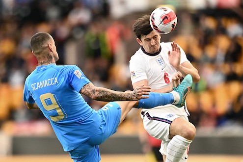 «Arroganza e panico, con il Siviglia il punto più basso dell’anno terribile di Maguire» (Guardian)