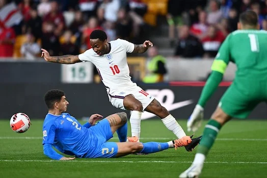 Sterling in Inghilterra è associato al Fulham (del Napoli non v’è traccia)