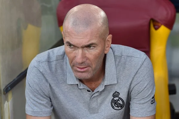 Zidane: «Quando giocavo bene l’avvocato Agnelli mi chiamava alle 6 del mattino per farmi i complimenti»