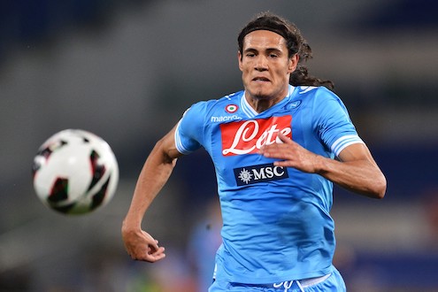 Cavani: «A Napoli osannato ancora prima di giocare, dissi no al giro di campo come il Papa»