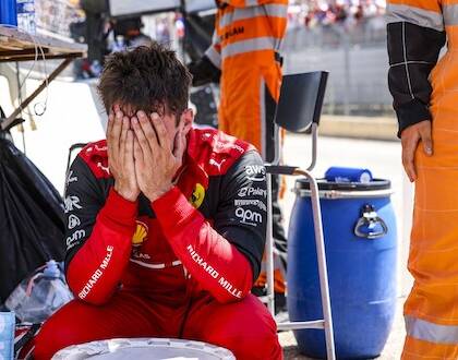 Ferrari, la resa di Leclerc: «Non ci capiamo più niente» Ferrari, la resa di Leclerc: «Non ci capiamo più niente»