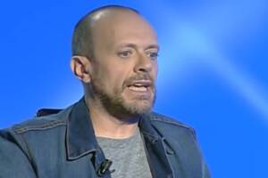 Max Pezzali: «Alcune delle mie canzoni hanno fotografato gli anni ’90, eppure ancora mi snobbano» item-thumbnail