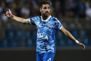 Fabregas: «Wenger amava il dialogo. Oggi gli allenatori dicono: fai quel che ti chiedo e basta» item-thumbnail