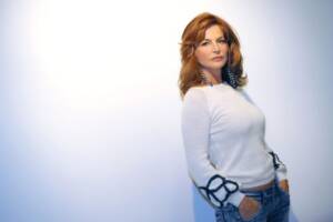 Giuliana De Sio: «Dopo il liceo scappai da mia madre alcolizzata, la donna più infelice che abbia conosciuto» item-thumbnail