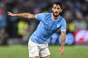 Luis Alberto non parte con la Lazio per l’Inghilterra: ormai è muro contro muro item-thumbnail