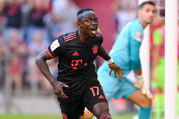 Mané sospeso e multato dal Bayern (per la manata al compagno Sané)