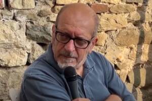Vergassola: «Sono ipocondriaco, ho attacchi di panico e attacchi d’ansia. Jannacci mi visitò per finta» item-thumbnail