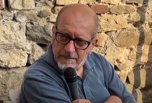 Vergassola: «Sono ipocondriaco, ho attacchi di panico e attacchi d’ansia. Jannacci mi visitò per finta» Vergassola: «Sono ipocondriaco, ho attacchi di panico e attacchi d’ansia. Jannacci mi visitò per finta»