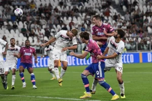 Il gol di Milik annullato per errore del Var fuorigioco
