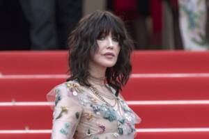 Isabelle Adjani: «Il mio ruolo più difficile è stato essere madre. Non si nasce mamma, lo si diventa» item-thumbnail
