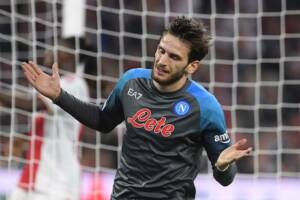 CorSport: per Kvara il calcio è di tutti, il calcio di Leao coinvolge solo se stesso item-thumbnail
