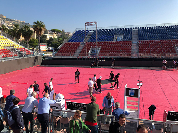 La figuraccia del torneo Atp di Napoli: tutto su un campo solo, Fognini e Bolelli giocano la… Monterusciello Cup