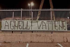 I Viking contro Agnelli: «Agnelli vattene. Allegri, non dimetterti mai» item-thumbnail
