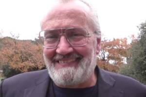 Bebo Storti: «Ho tutti gli album dei calciatori Panini. Alle medie mandavo affanculo i professori» item-thumbnail