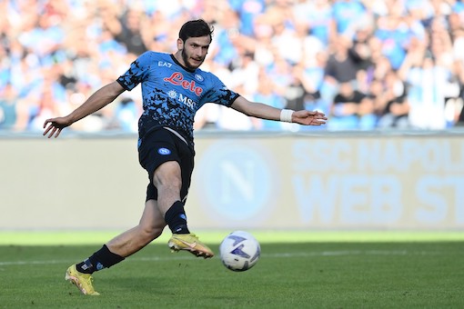 Kvaratskhelia non passa la palla: primo nella classifica degli assist (7) Kvaratskhelia non passa la palla: primo nella classifica degli assist (7)