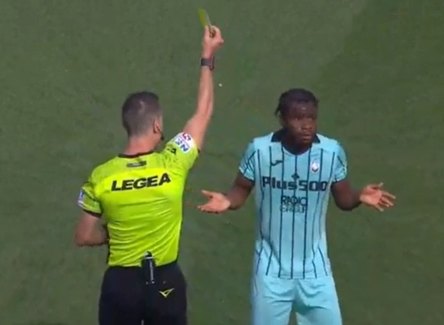 Dipollina: «Doveri ha ammonito Lookman per la sua esultanza. Con Dickmann che avrebbe fatto?» Dipollina: «Doveri ha ammonito Lookman per la sua esultanza. Con Dickmann che avrebbe fatto?»