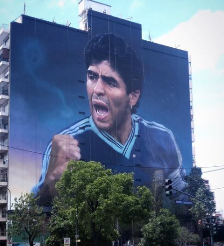 A Buenos Aires il murale più grande del mondo dedicato a Maradona (VIDEO)