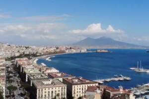 «Napoli ha un’identità debole. I napoletani si guardano attraverso lo schermo dei cliché» item-thumbnail