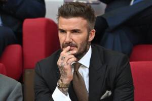 La dura vita di Beckham in Qatar: hotel da 23.000 euro a notte, maggiordomo e chef privato item-thumbnail