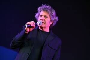 Fausto Leali: «Con i guadagni di ‘A chi’ ho comprato una Jaguar e la villa in Brianza» item-thumbnail