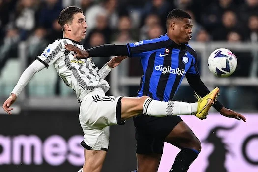 Miretti, il Napoli si informa. Il centrocampista della Juventus è sempre piaciuto a Manna (Corsport) Miretti, il Napoli si informa. Il centrocampista della Juventus è sempre piaciuto a Manna (Corsport)