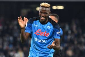 Osimhen: Chelsea e Man United pronti a spendere 115 milioni di euro per lui (As) item-thumbnail