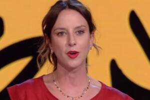Caterina Guzzanti: «Da ragazza mi vantavo di essere la sorella di Corrado e Sabina» item-thumbnail